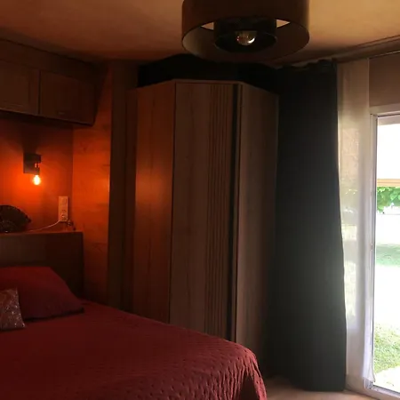 En Charente Вилла
